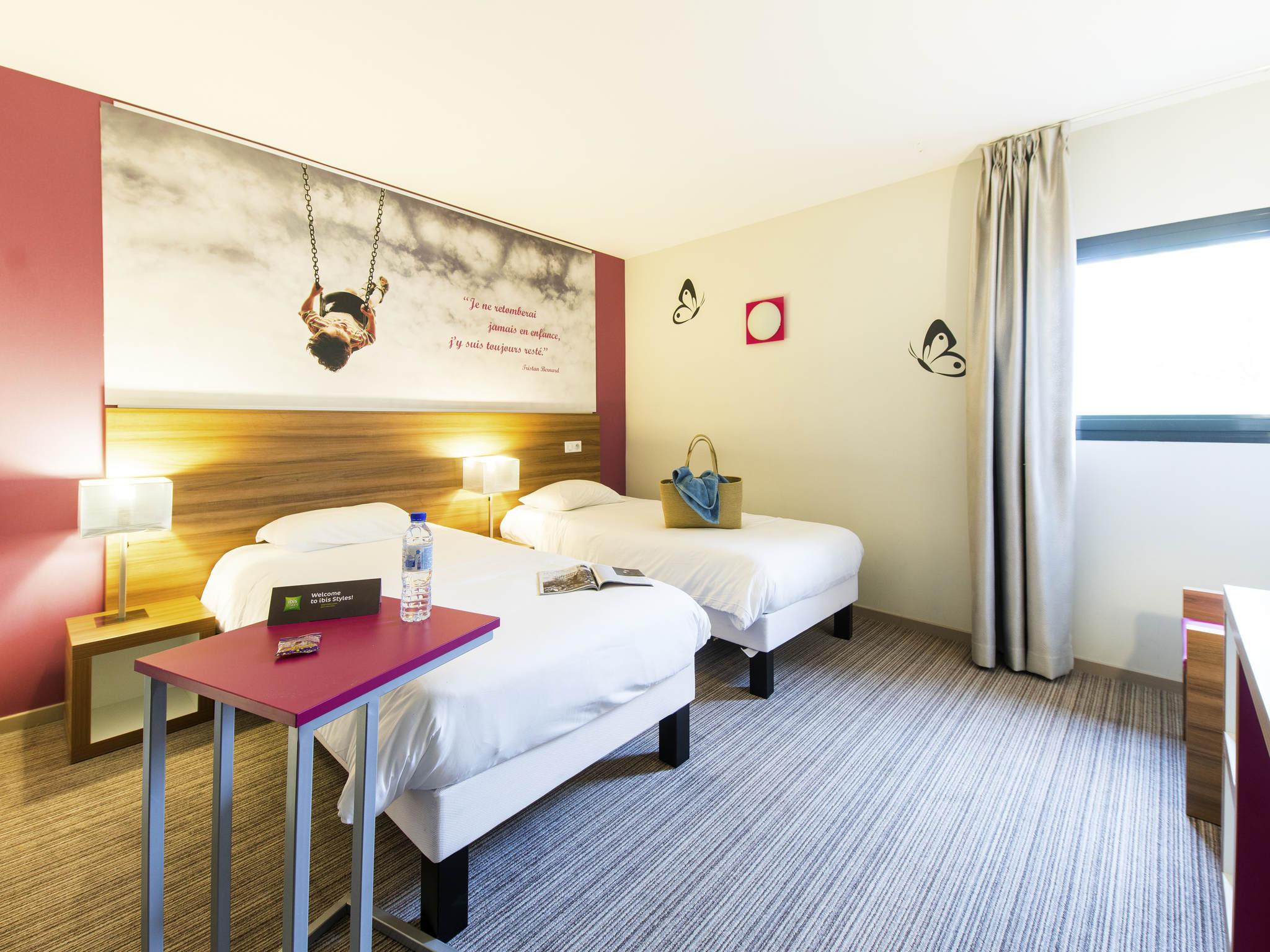Ibis Styles Castres Hotel 3*